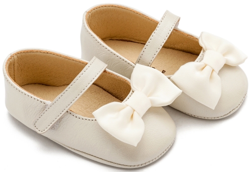 Αγκαλιάς Ιβουάρ με φιογκάκι Αγκαλιάς Ιβουάρ με φιογκάκι