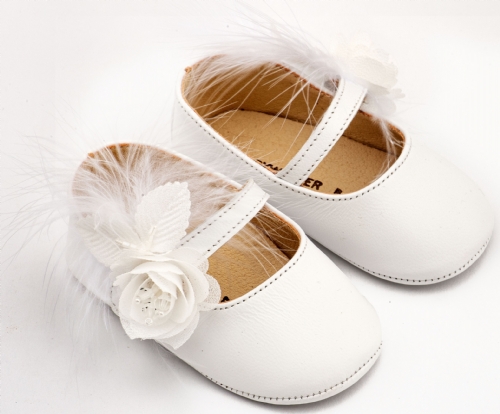 Αγκαλιάς Λευκό με λουλούδι Αγκαλιάς Λευκό με λουλούδι