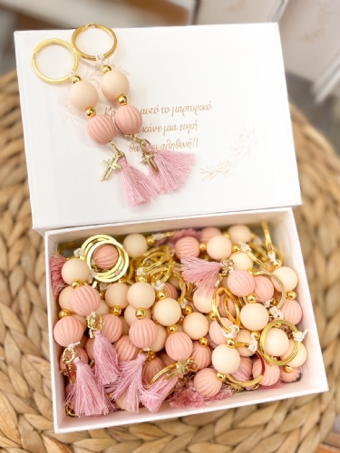 Μπρελόκ χάντρες φουντάκι και σταυρό Μπρελόκ χάντρες φουντάκι και σταυρό