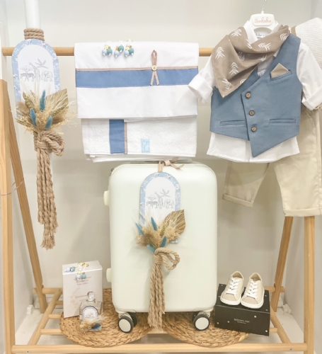 Baby Dior με αποξηραμένα Baby Dior με αποξηραμένα