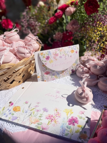 Ροζ Μάκαρον Ροζ Μάκαρον